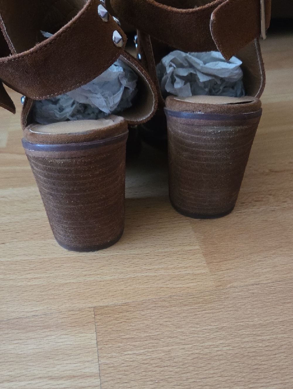 Chinese Laundry Brown Studded Suede Ankle Booties Size 6 Boho Rodeo Western - Picture 6 of 7